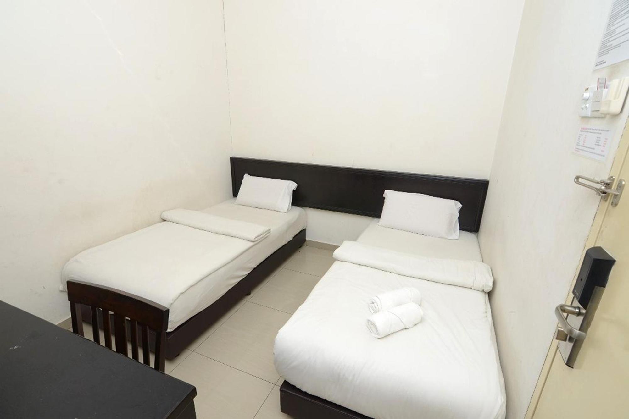 Hotel Alam Indi Джохор Бахру Екстериор снимка