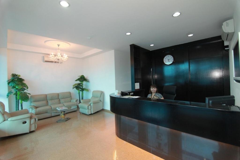 Hotel Alam Indi Джохор Бахру Екстериор снимка