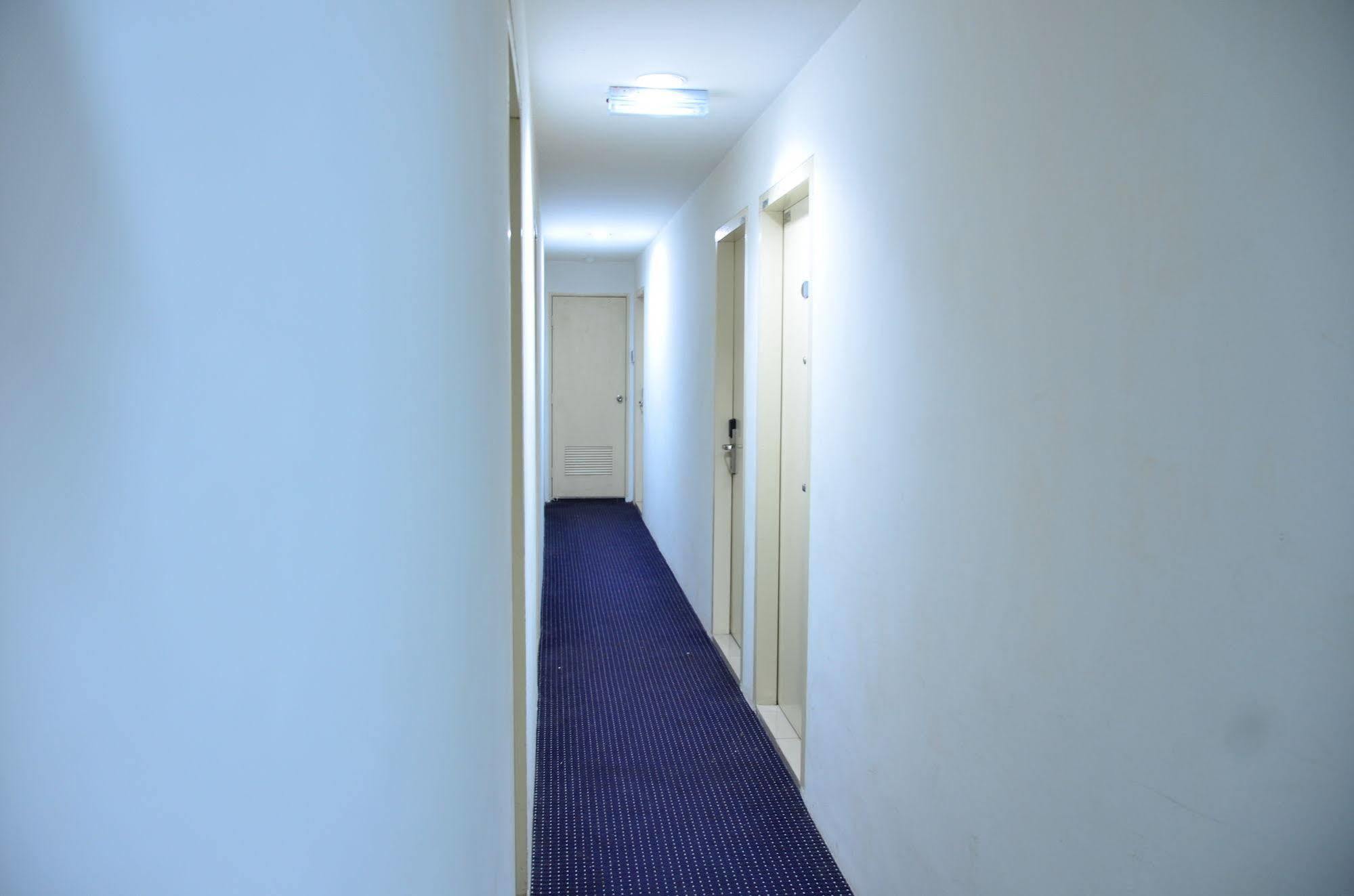 Hotel Alam Indi Джохор Бахру Екстериор снимка