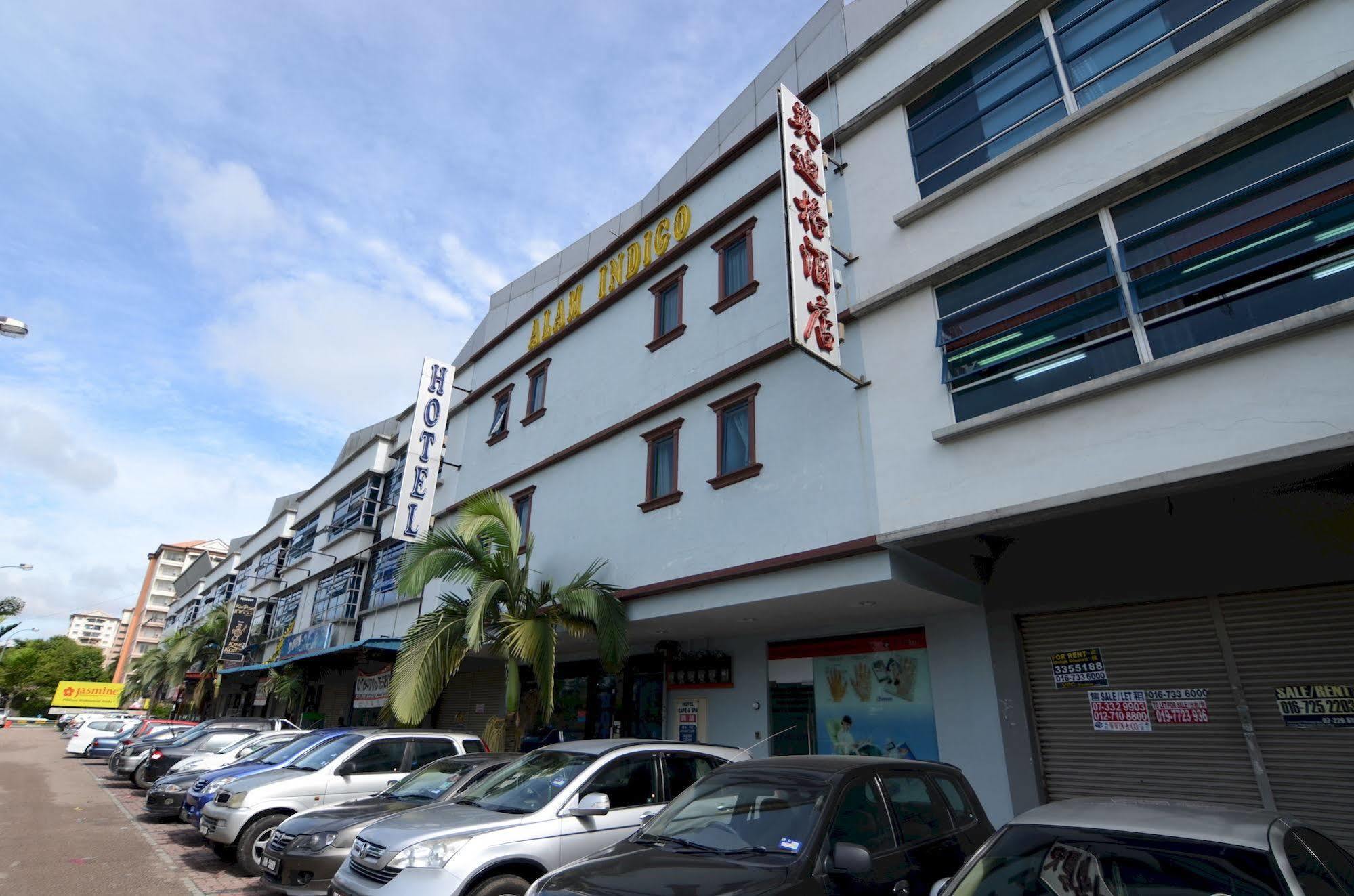Hotel Alam Indi Джохор Бахру Екстериор снимка